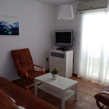 Apartment Pepi Povljana Extérieur photo