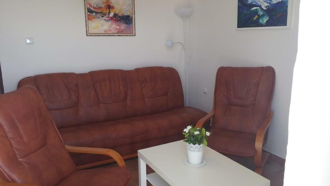 Apartment Pepi Povljana Extérieur photo