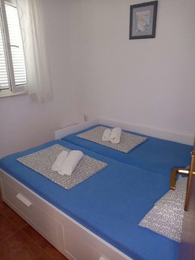 Apartment Pepi Povljana Extérieur photo