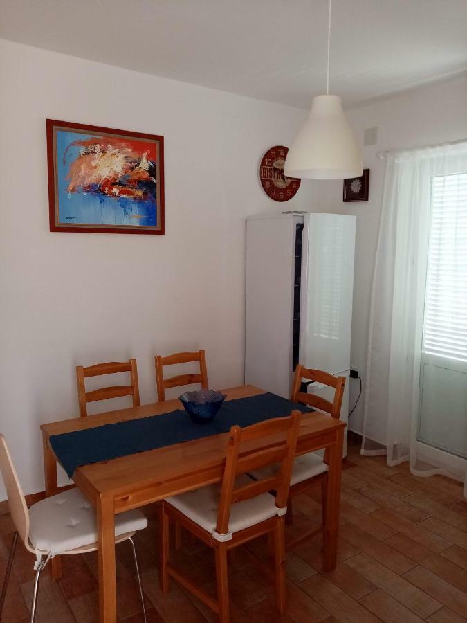 Apartment Pepi Povljana Extérieur photo